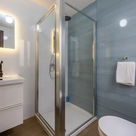 Designer Luxury Penthouse With Private Pool & Bbq *