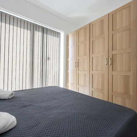 Designer Luxury Penthouse With Private Pool & Bbq * Zurrieq