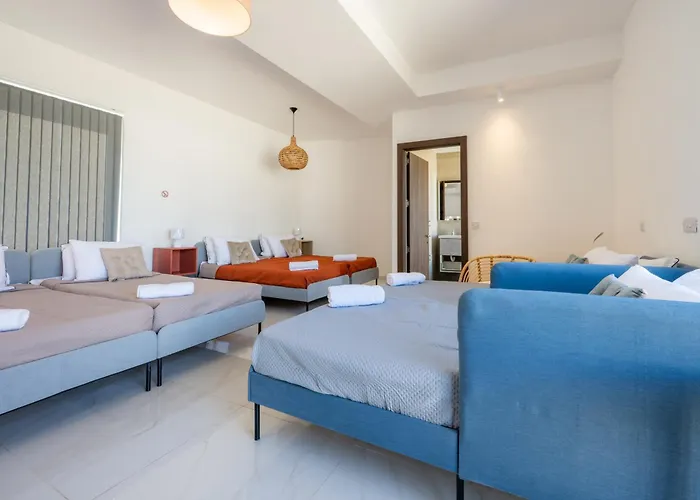 Designer Luxury Penthouse With Private Pool & Bbq Apartment Zurrieq