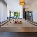 Designer Luxury Penthouse With Private Pool & Bbq Apartmán
