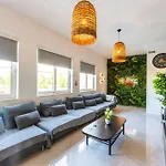 Designer Luxury Penthouse With Private Pool & Bbq * Zurrieq