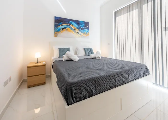 Designer Luxury Penthouse With Private Pool & Bbq Διαμέρισμα Zurrieq