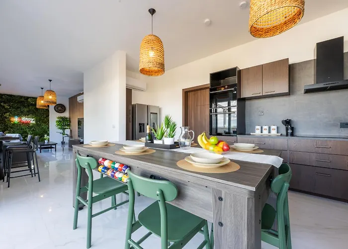 Designer Luxury Penthouse With Private Pool & Bbq Appartamento *