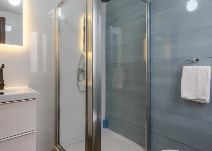 Designer Luxury Penthouse With Private Pool & Bbq *