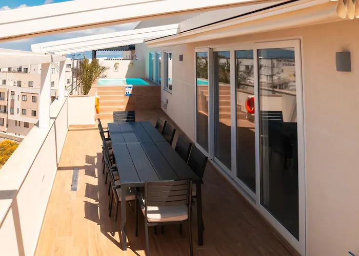 Designer Luxury Penthouse With Private Pool & Bbq *