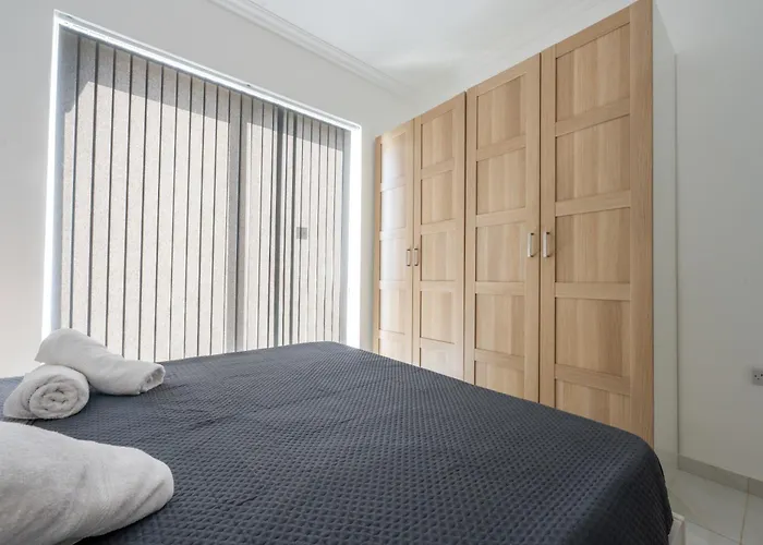 Designer Luxury Penthouse With Private Pool & Bbq * Żurrieq