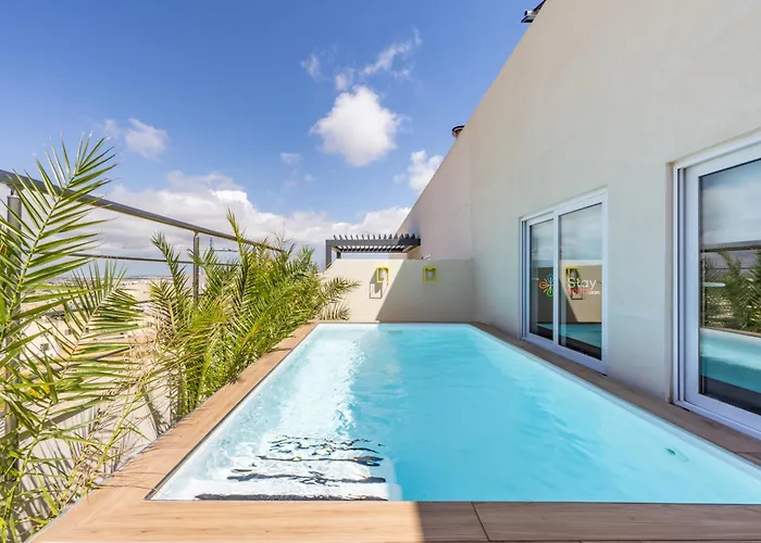 Designer Luxury Penthouse With Private Pool & Bbq Żurrieq